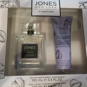 Jones New York signature violet blossom & sandlewood perfume